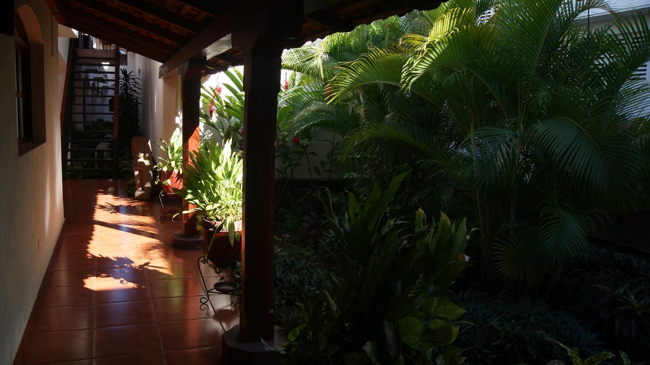 Hotel Cacique Adiact León Exterior foto